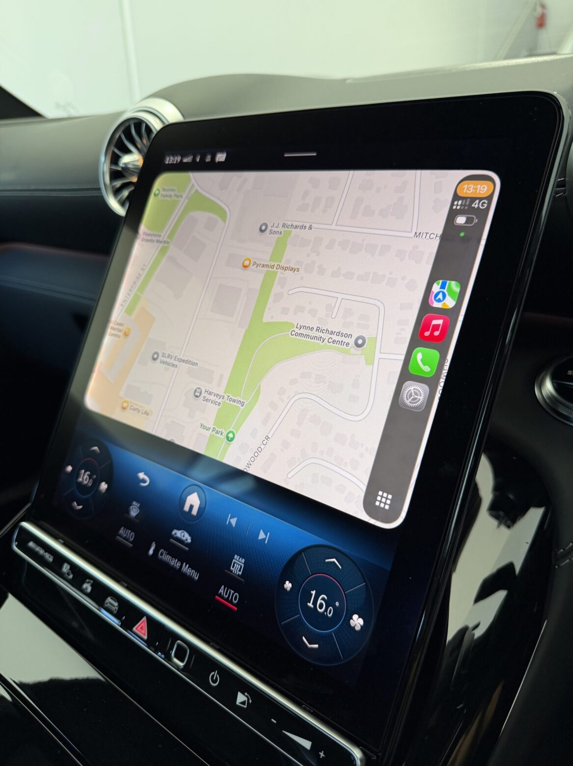 2022 Mercedes AMG SL43 photo