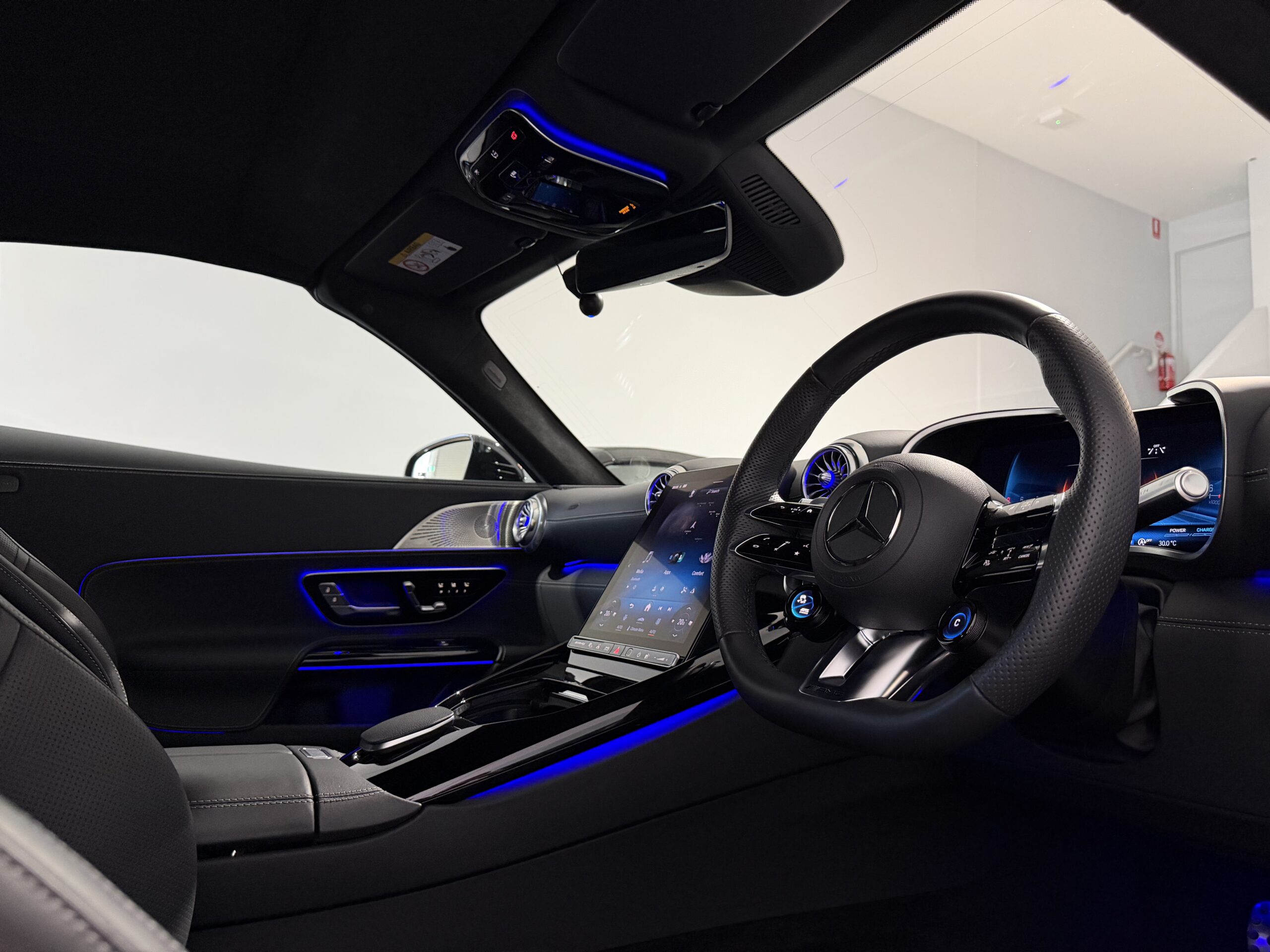 2022 Mercedes AMG SL43 photo